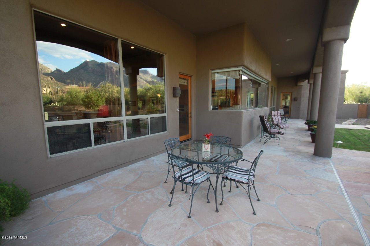 2405 E Long Shadow Place