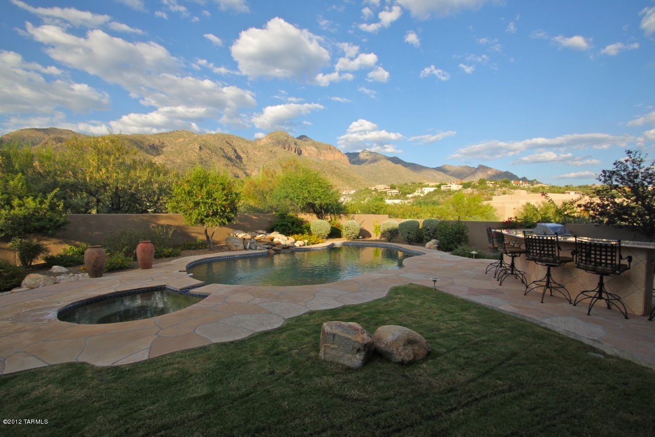 2405 E Long Shadow Place
