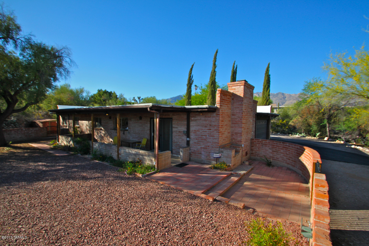 4245 N Camino Gacela