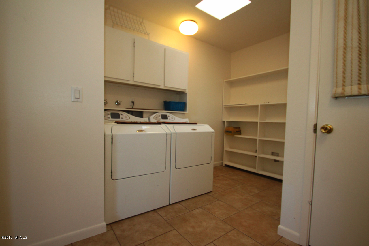 4245 N Camino Gacela