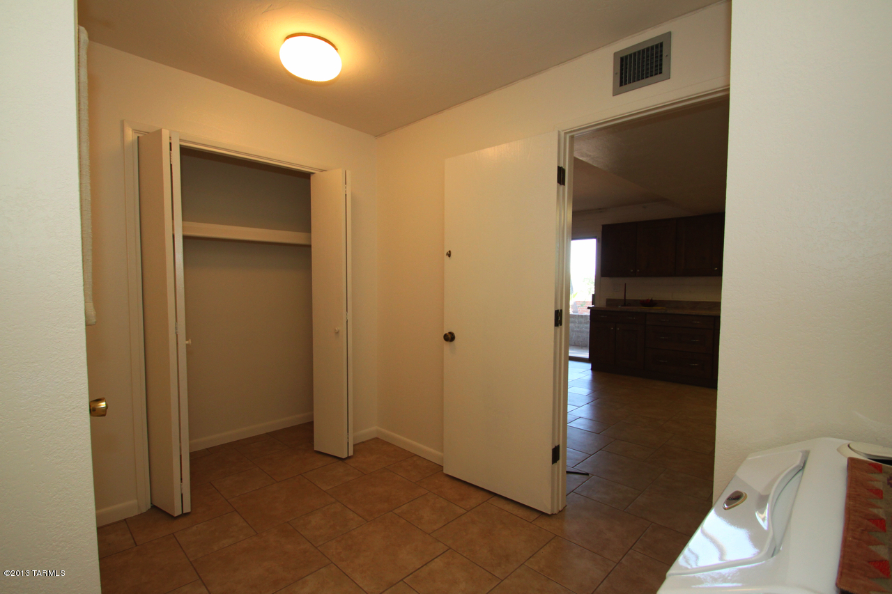 4245 N Camino Gacela
