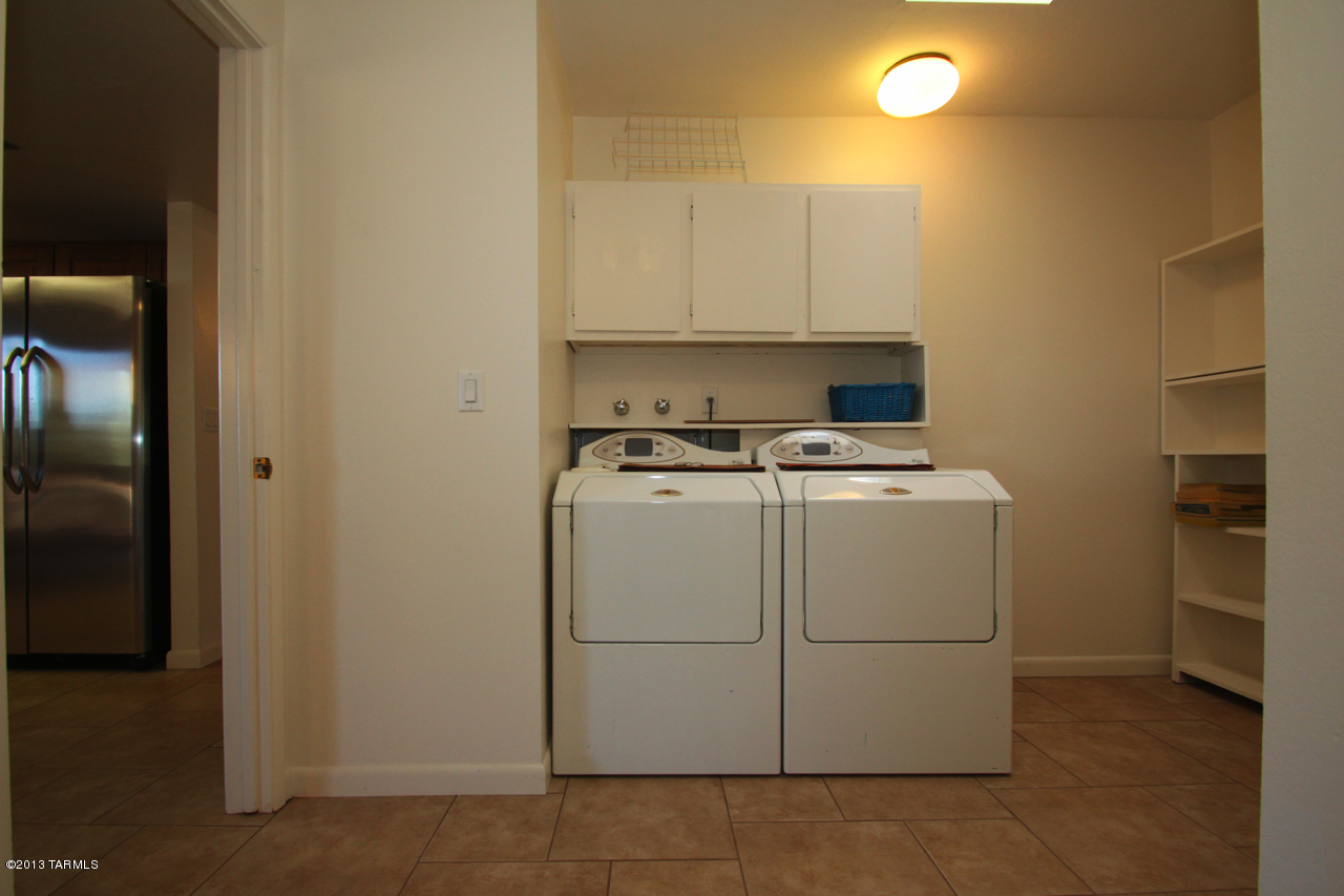 4245 N Camino Gacela