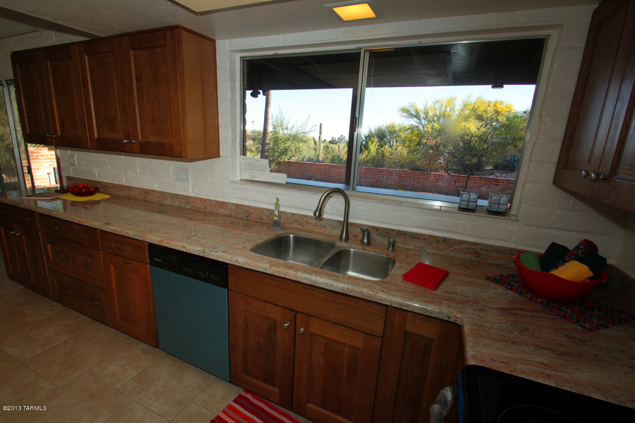 4245 N Camino Gacela