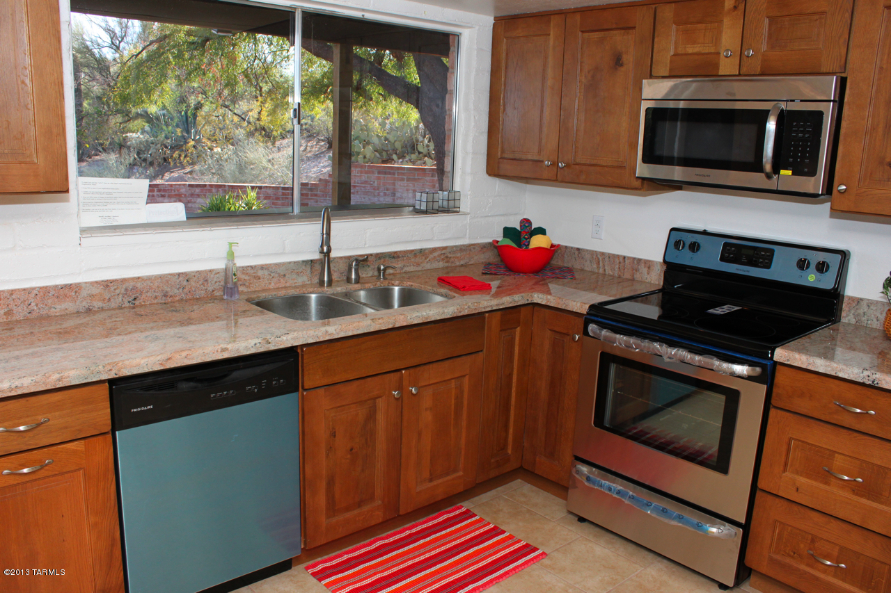 4245 N Camino Gacela