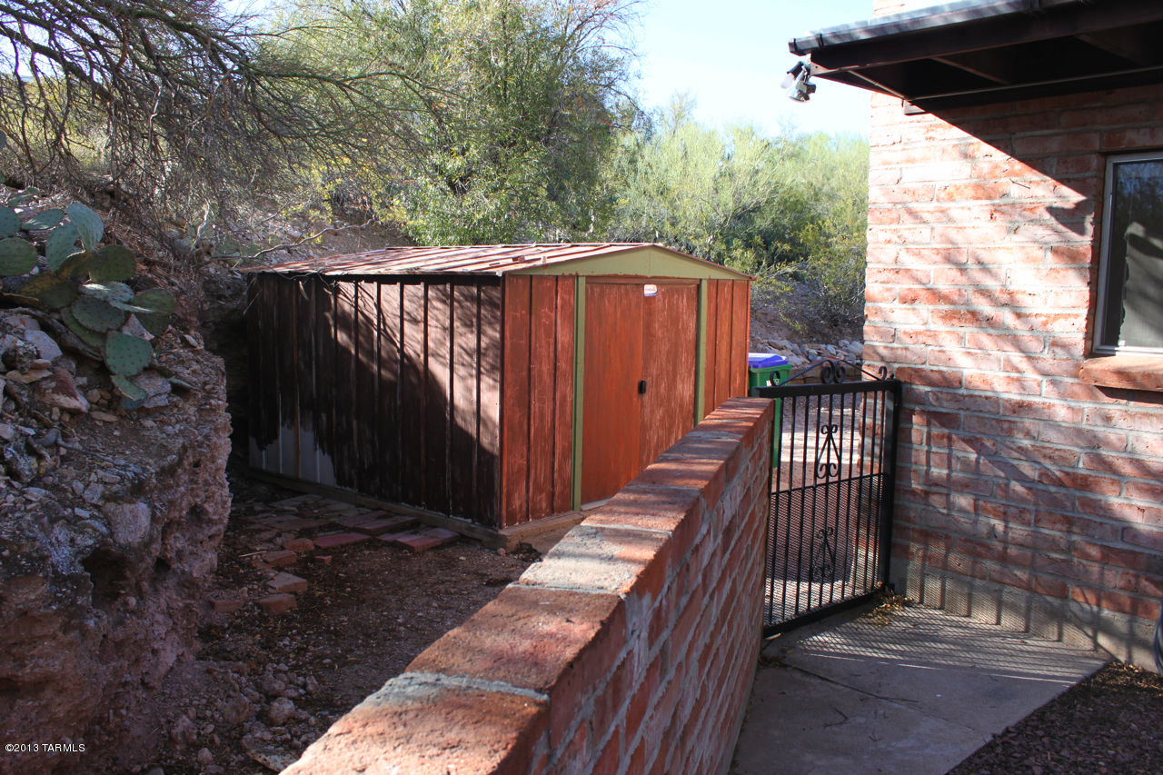 4245 N Camino Gacela