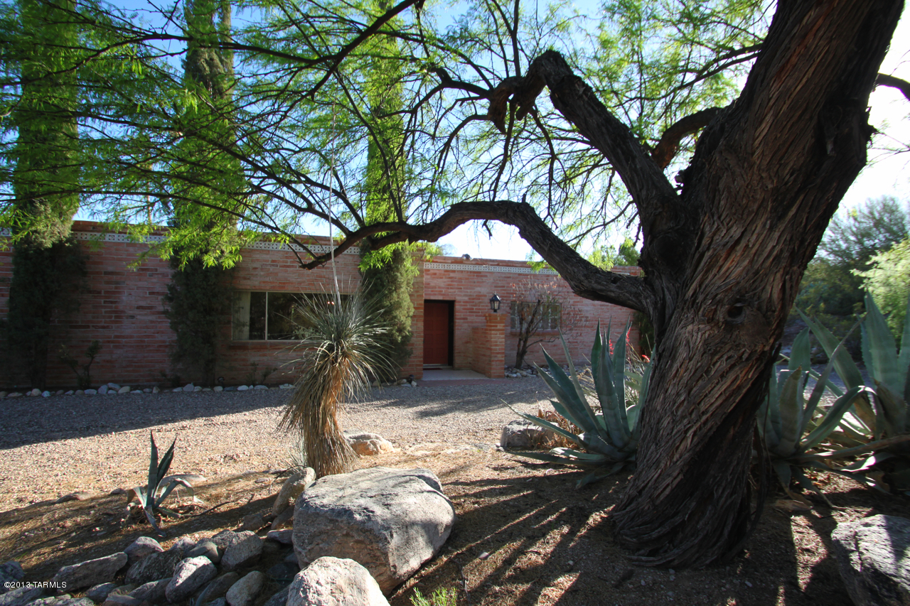 4245 N Camino Gacela