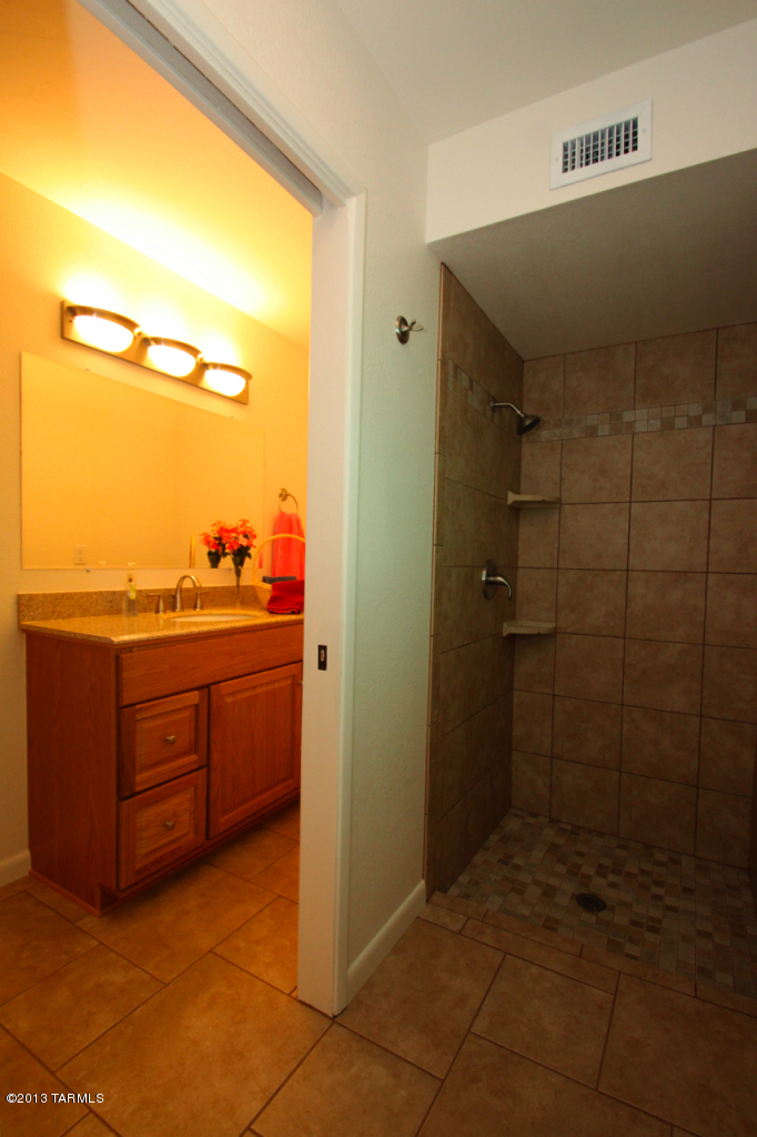 4245 N Camino Gacela