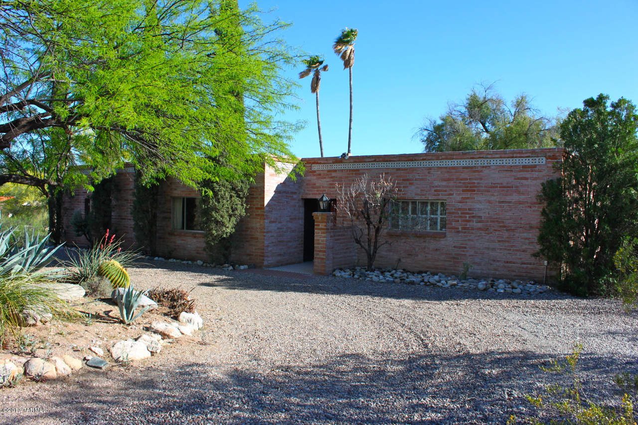 4245 N Camino Gacela