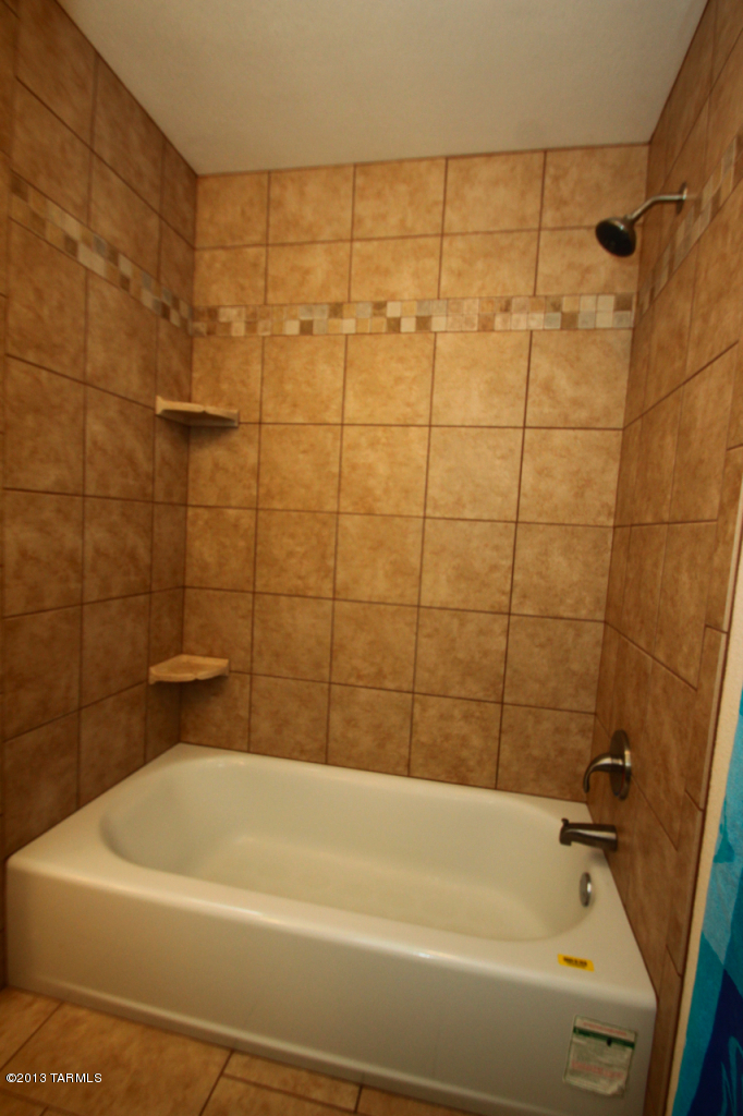 4245 N Camino Gacela