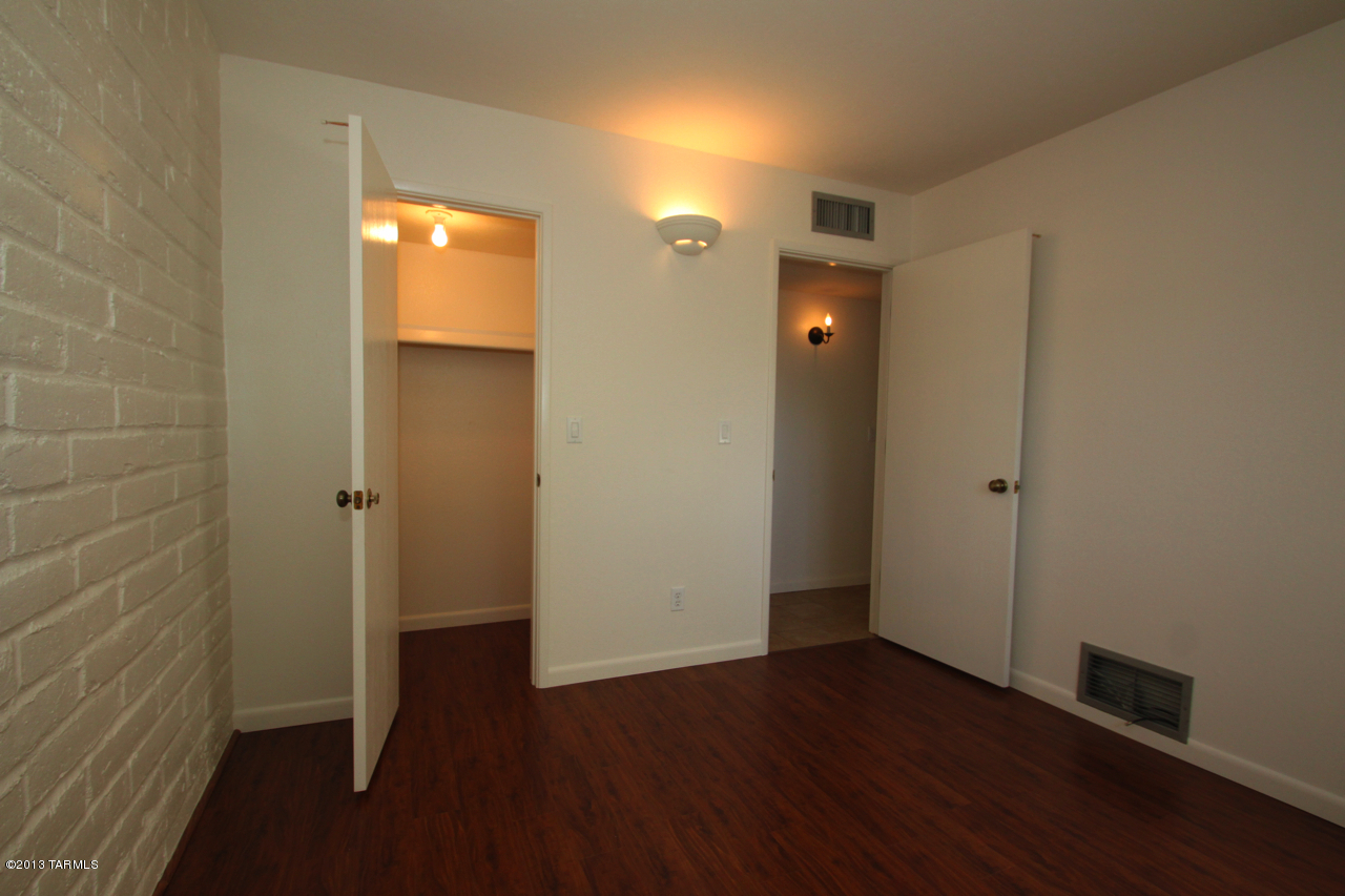 4245 N Camino Gacela