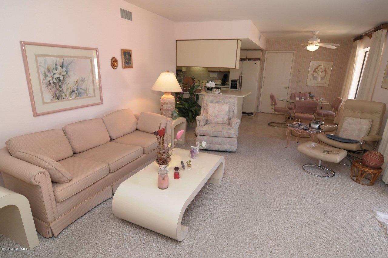 6120 N Calle De La Culebra