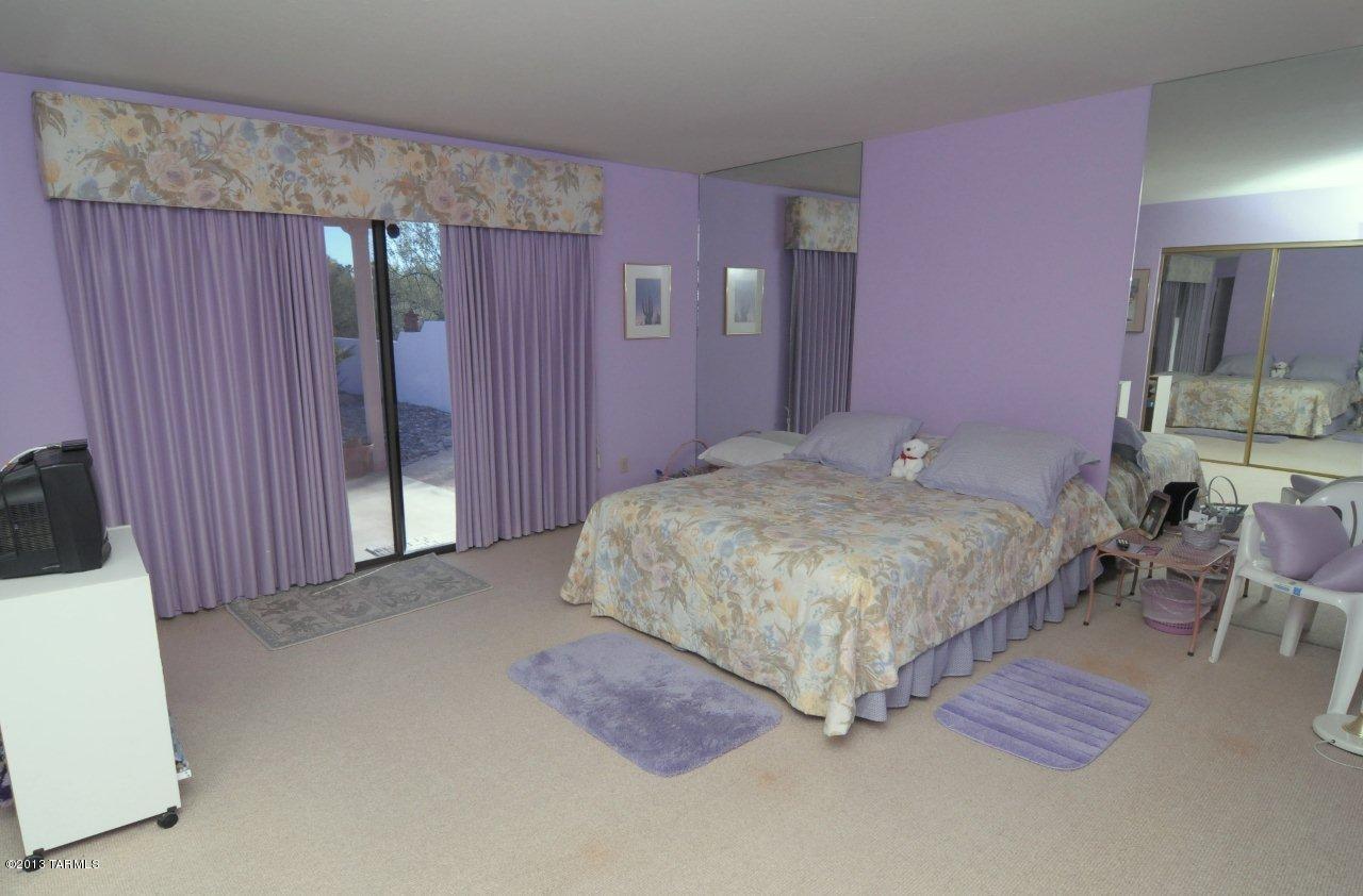6120 N Calle De La Culebra