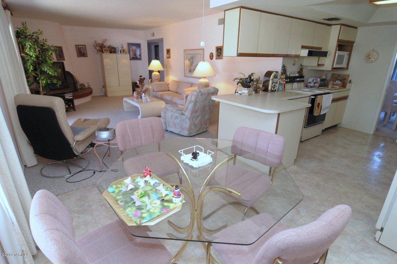 6120 N Calle De La Culebra