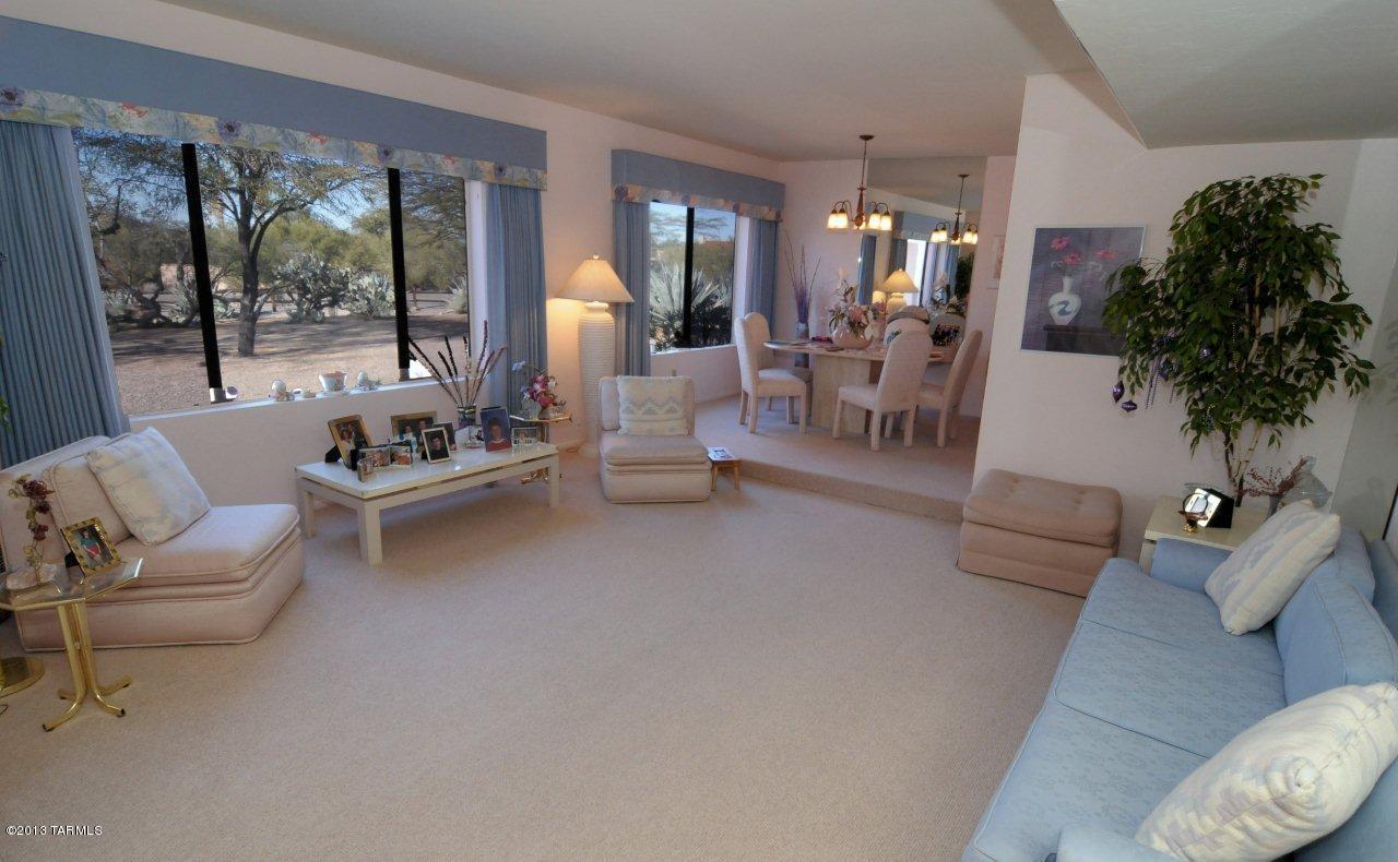 6120 N Calle De La Culebra