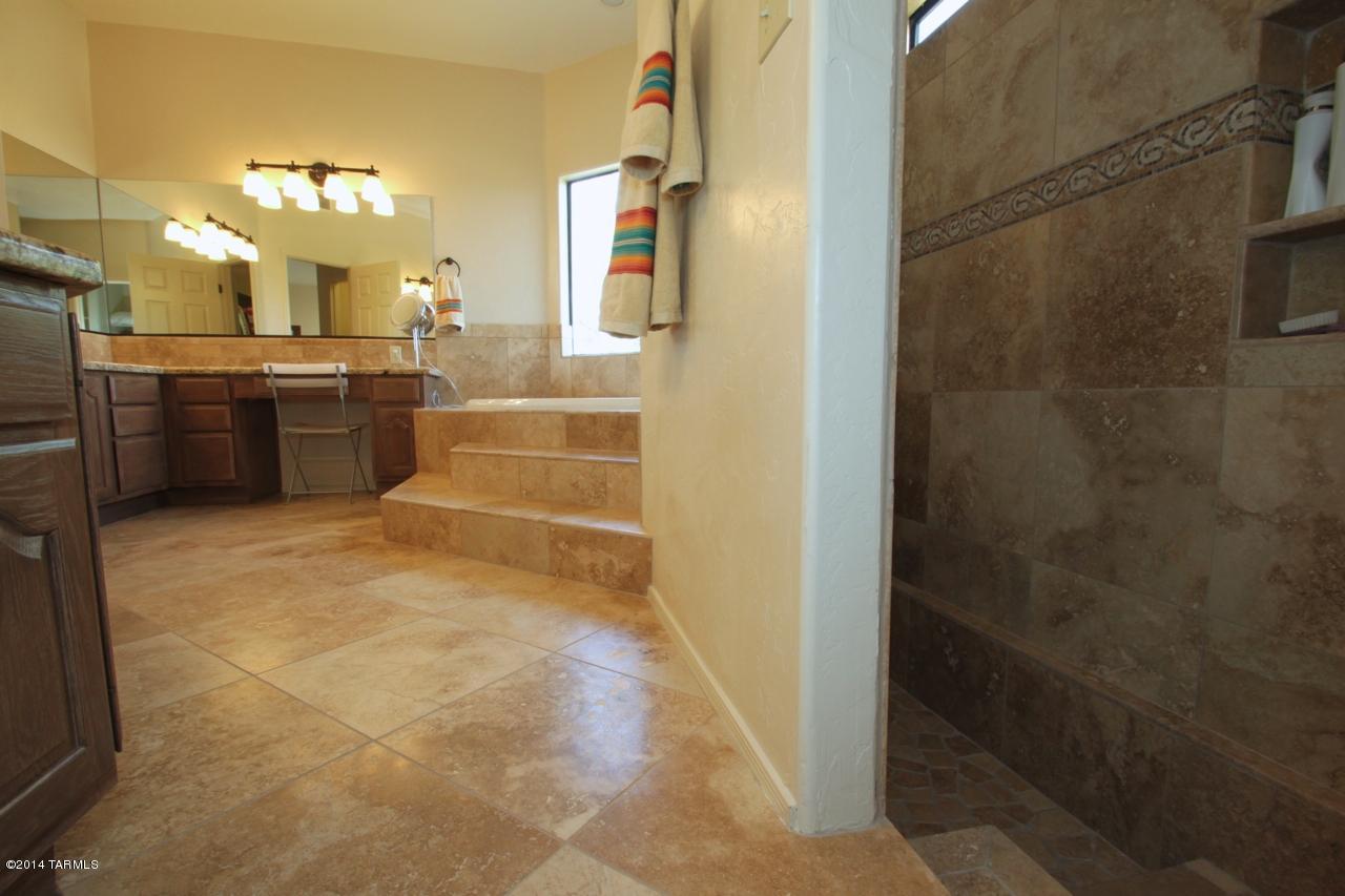 6420 N Regal Manor