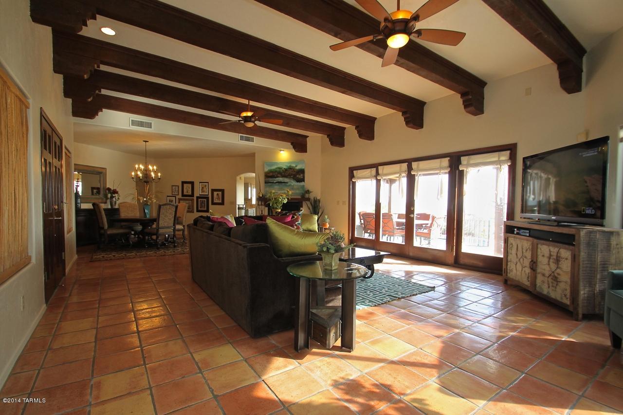 6420 N Regal Manor