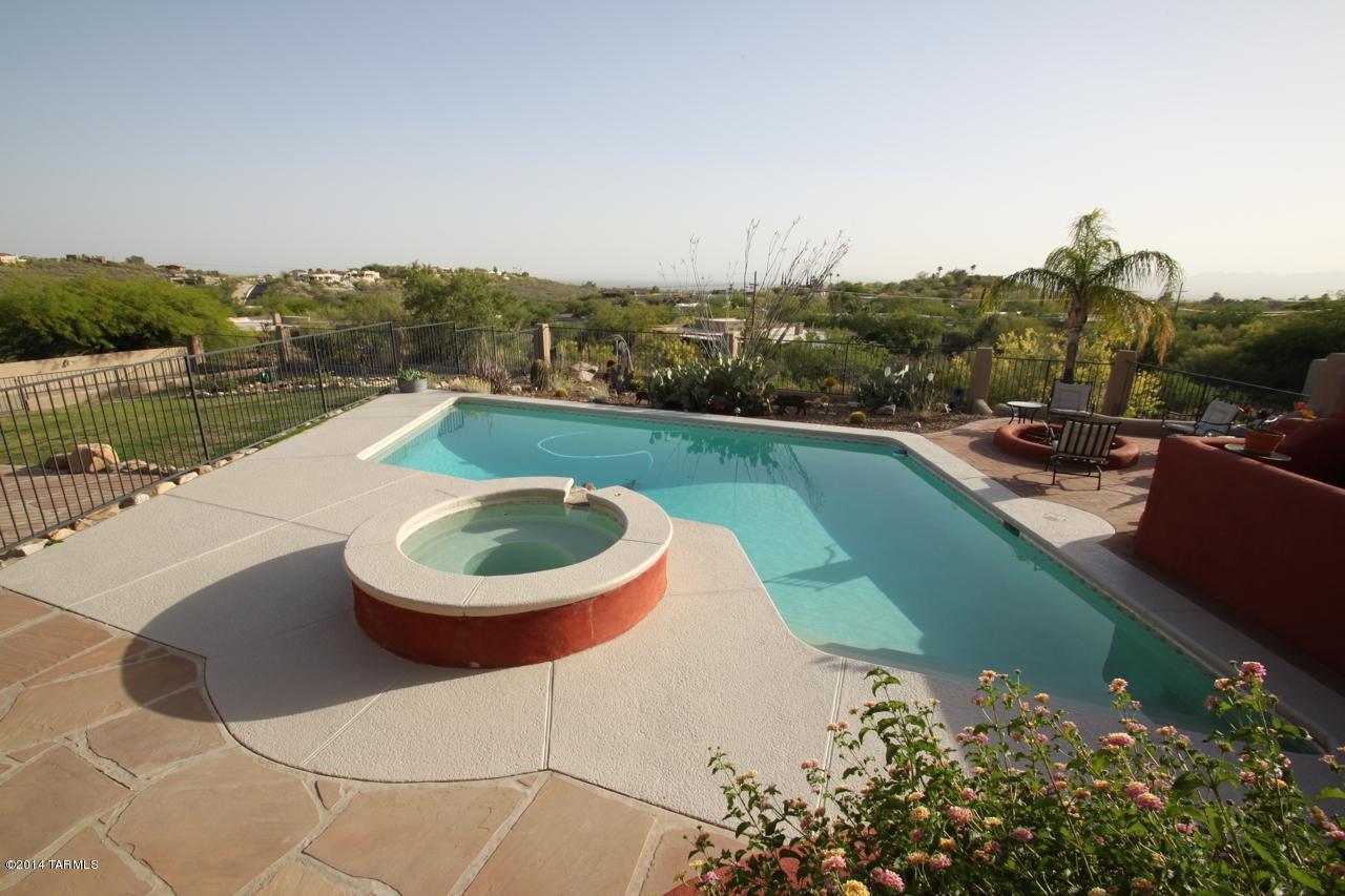 6420 N Regal Manor