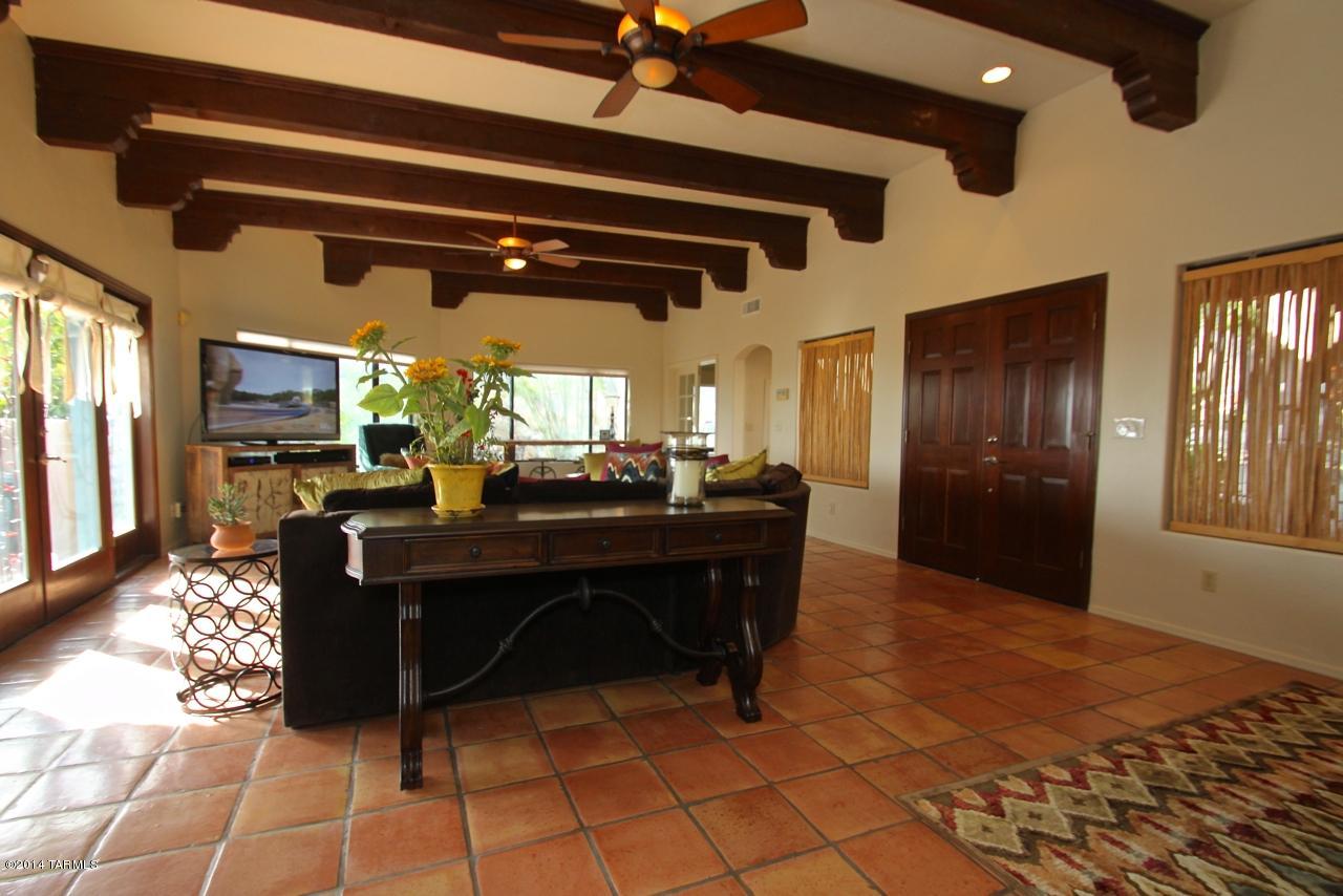 6420 N Regal Manor