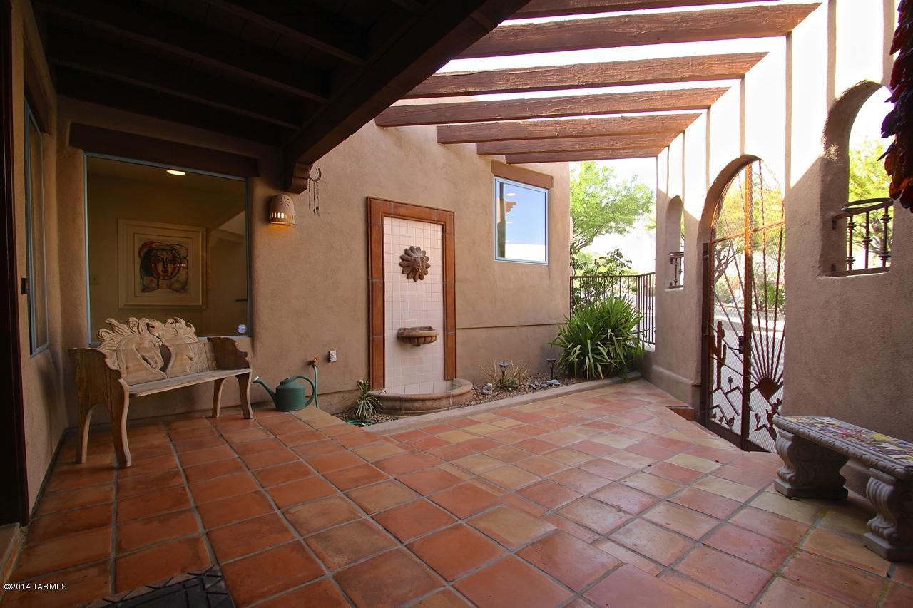 6420 N Regal Manor