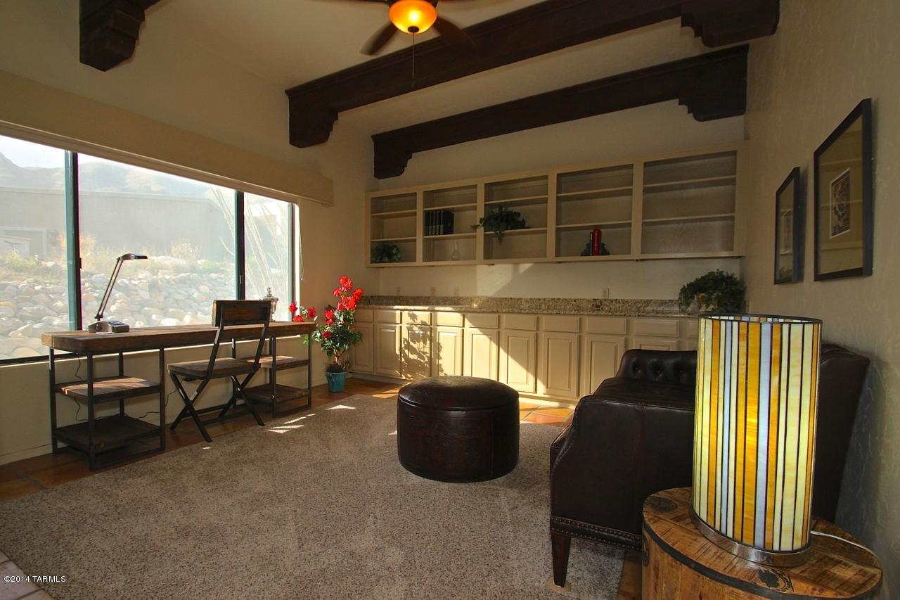6420 N Regal Manor