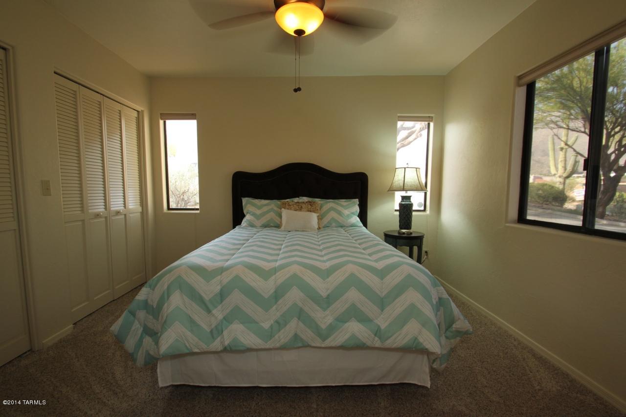 6420 N Regal Manor