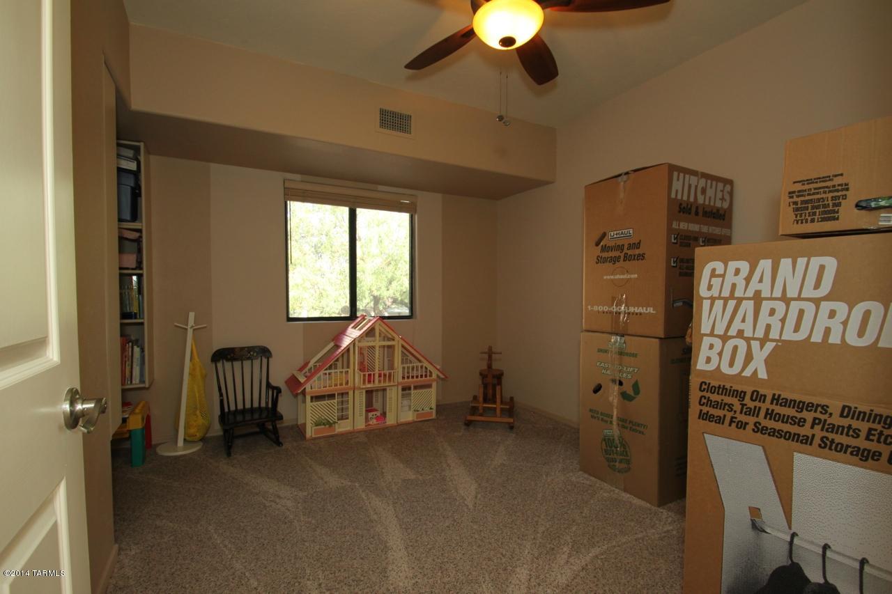 6420 N Regal Manor