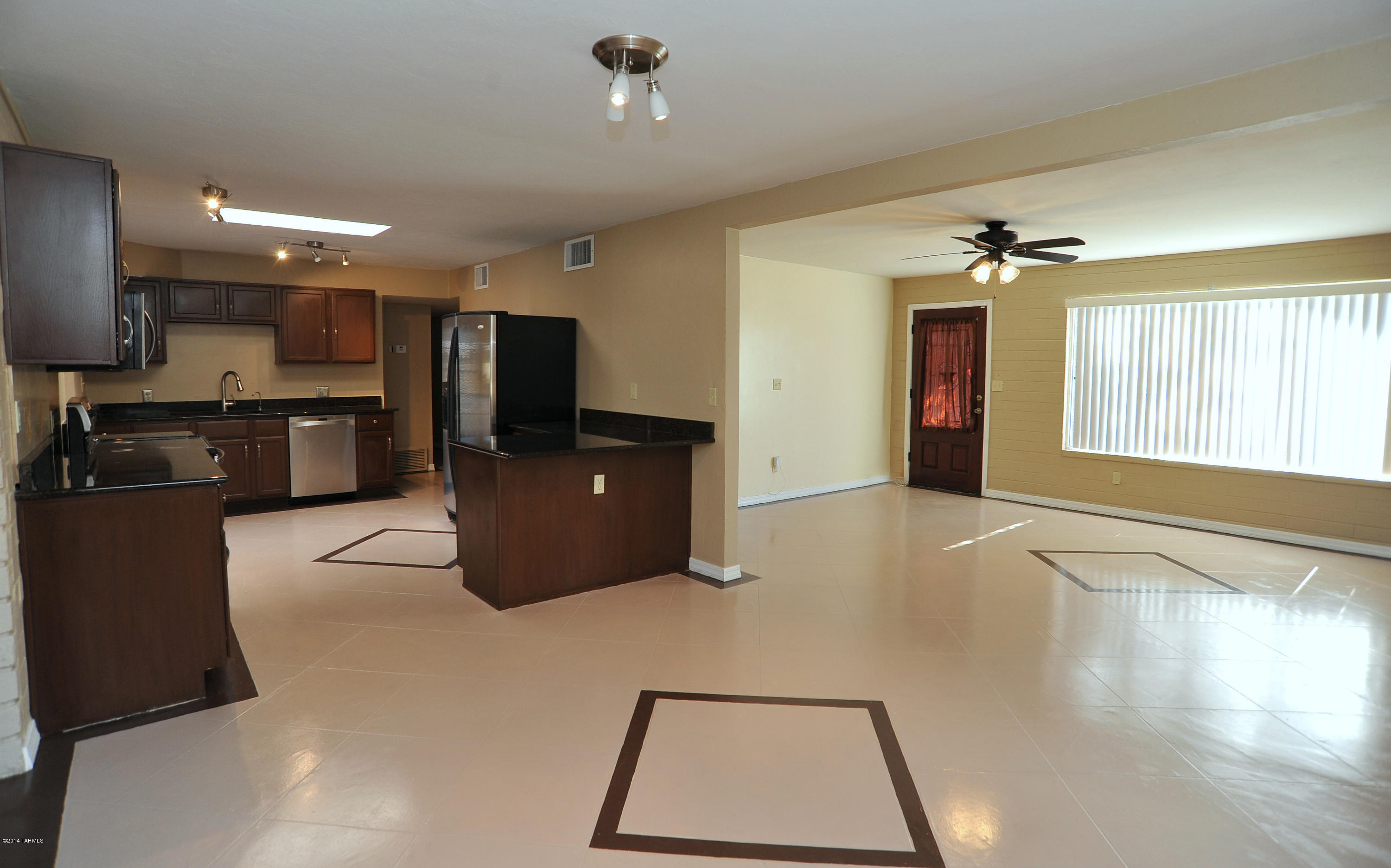 6125 E Calle Silvosa E