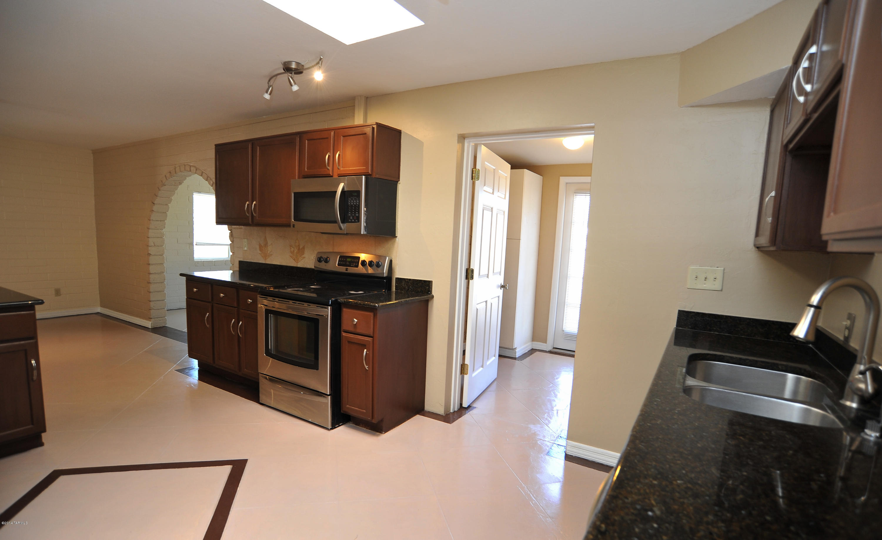 6125 E Calle Silvosa E
