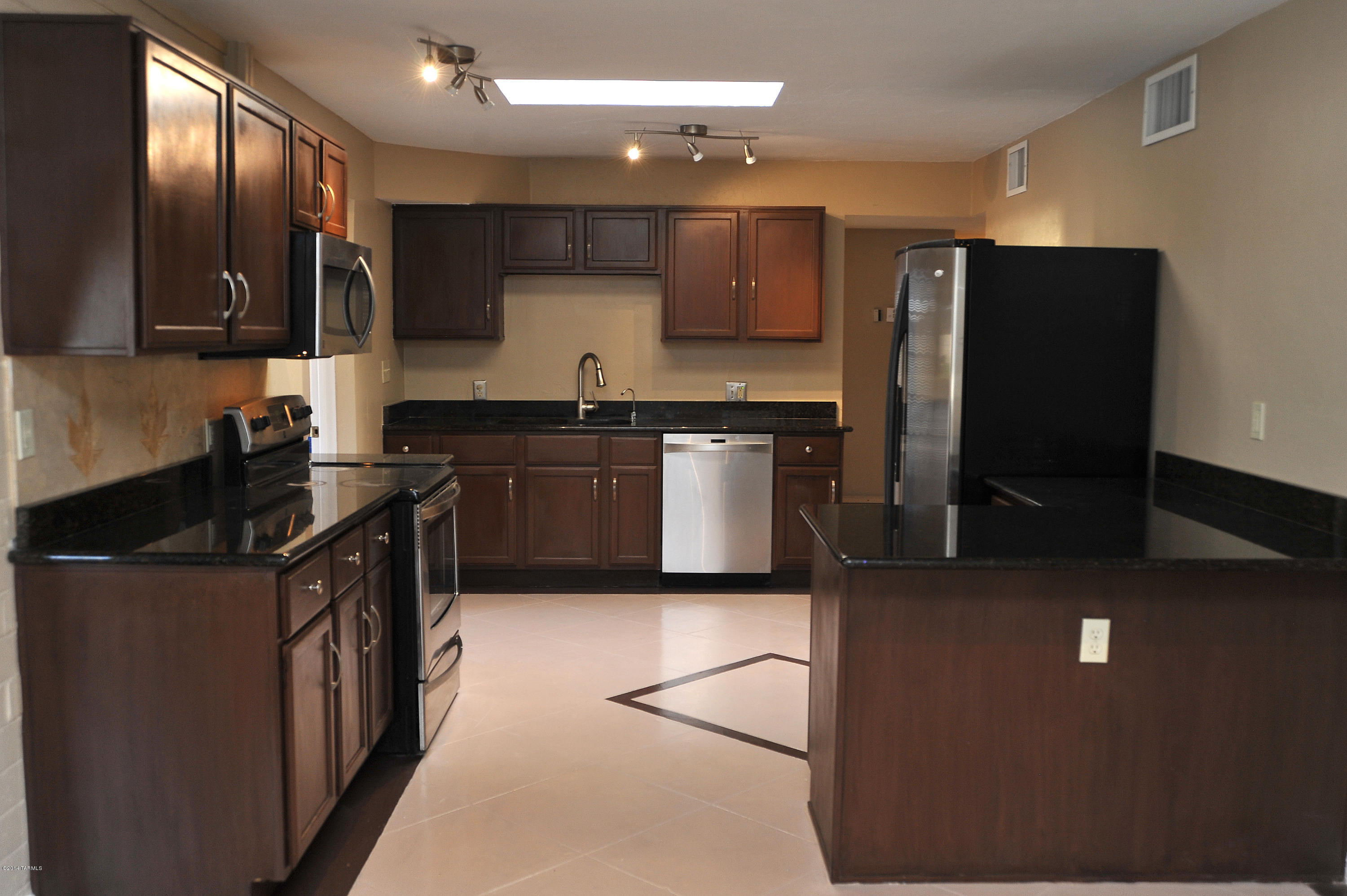 6125 E Calle Silvosa E