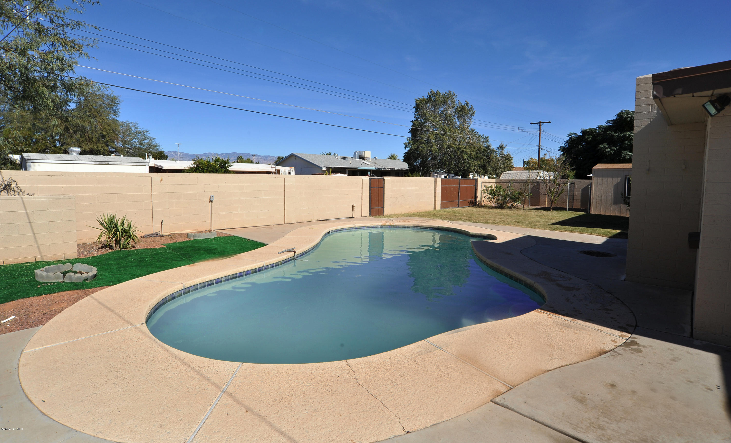 6125 E Calle Silvosa E