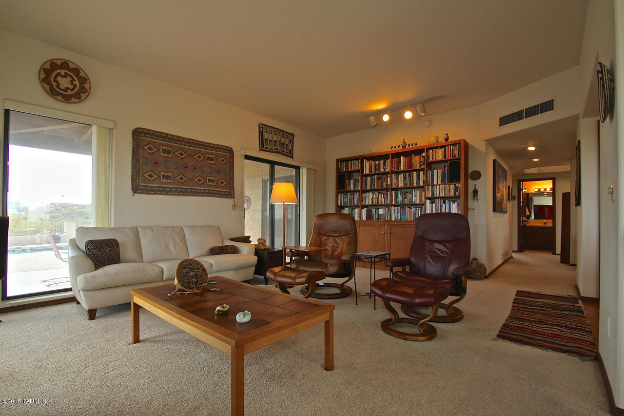 5799 N Via Amable