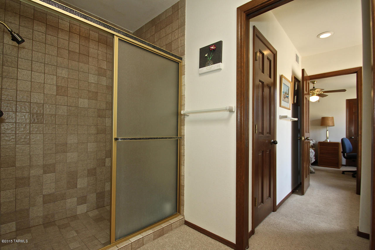 5799 N Via Amable