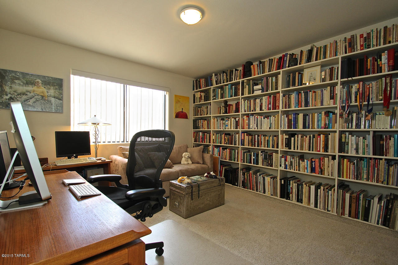 5799 N Via Amable