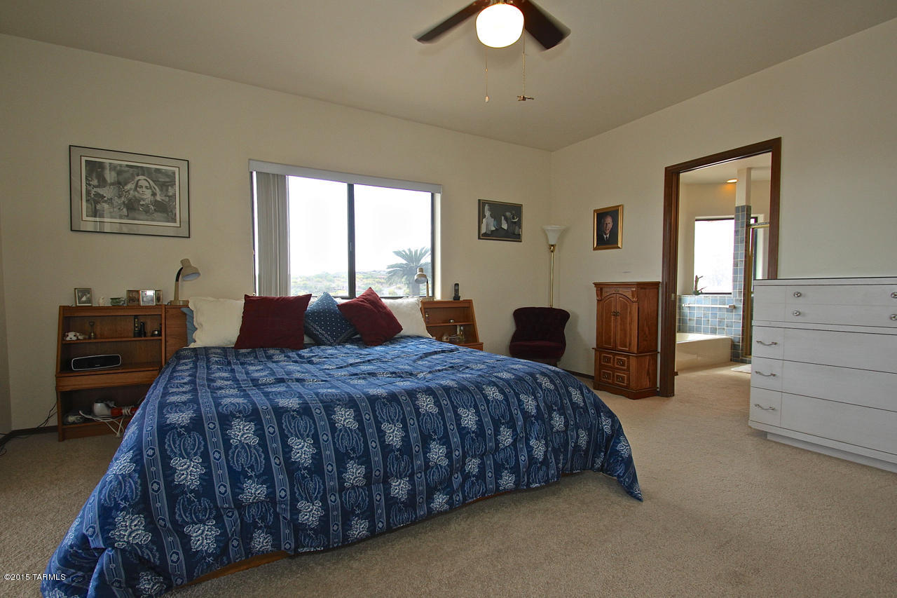 5799 N Via Amable