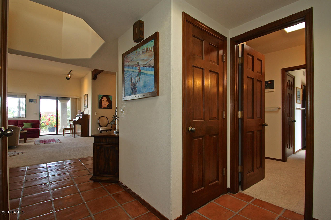 5799 N Via Amable