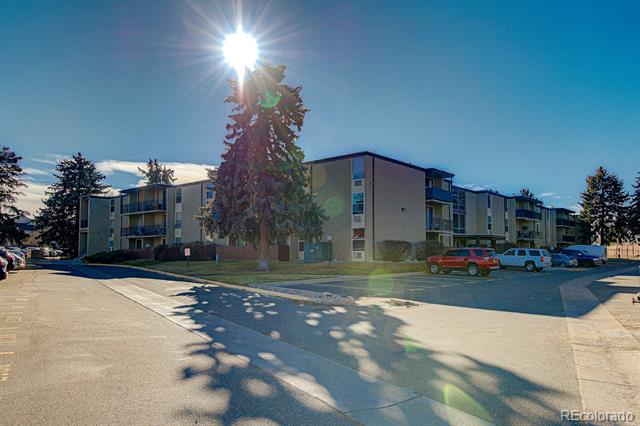 2231 S Vaughn Way Unit: 201B