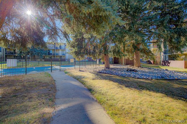 2231 S Vaughn Way Unit: 201B
