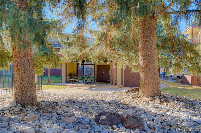2231 S Vaughn Way Unit: 201B