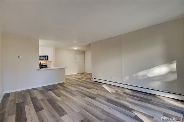 2231 S Vaughn Way Unit: 201B