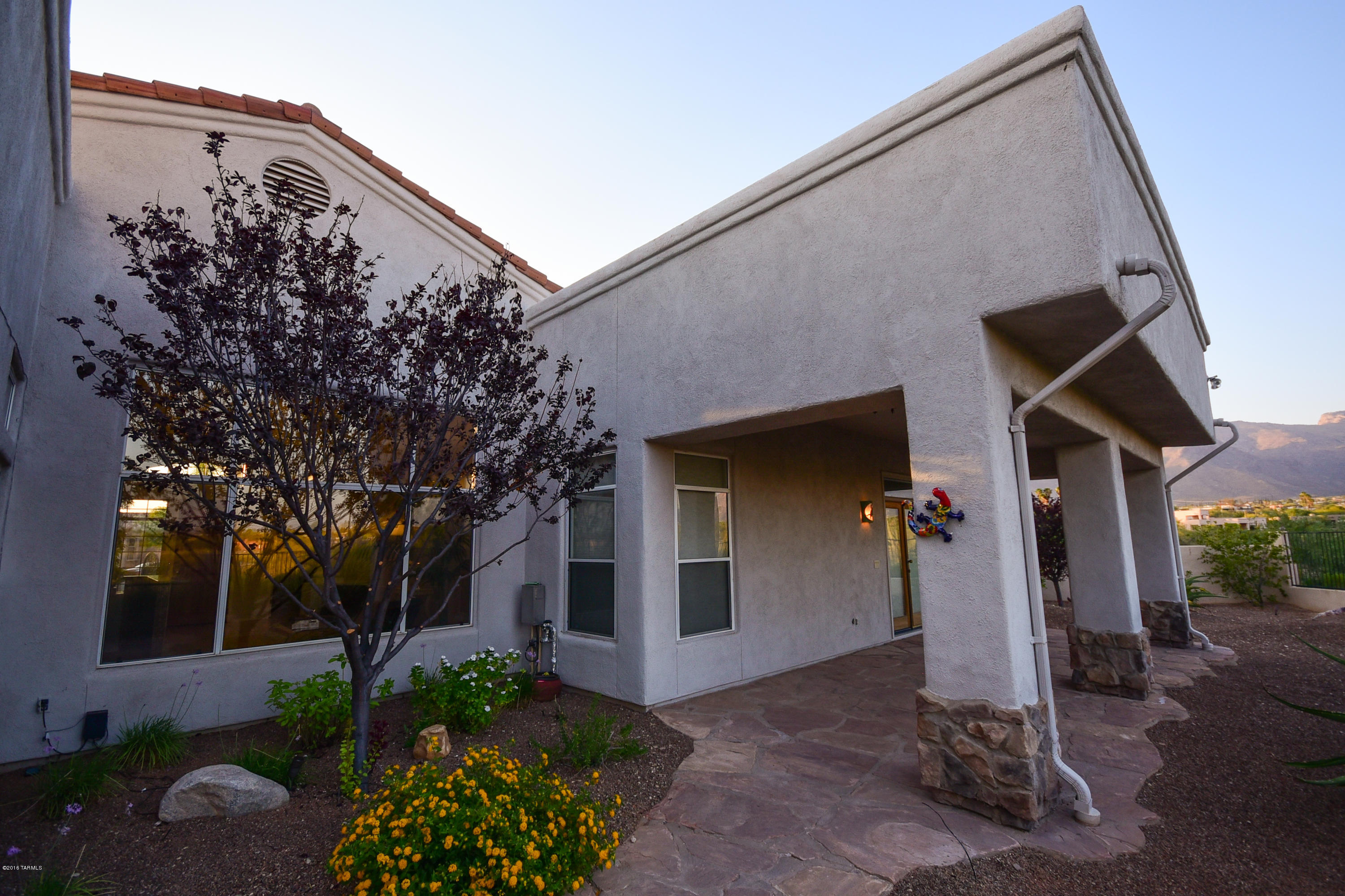 491 E Deers Rest Place