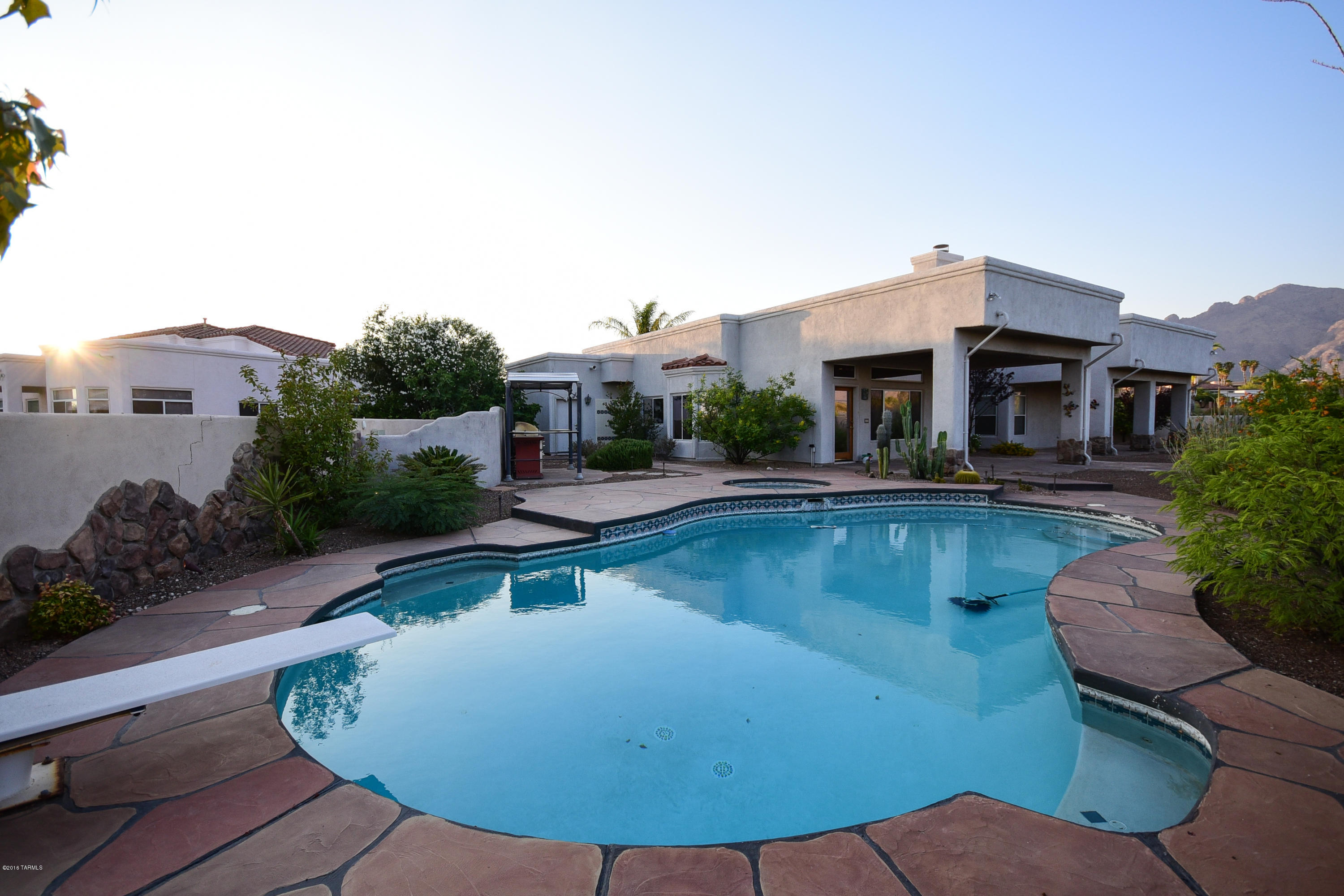 491 E Deers Rest Place