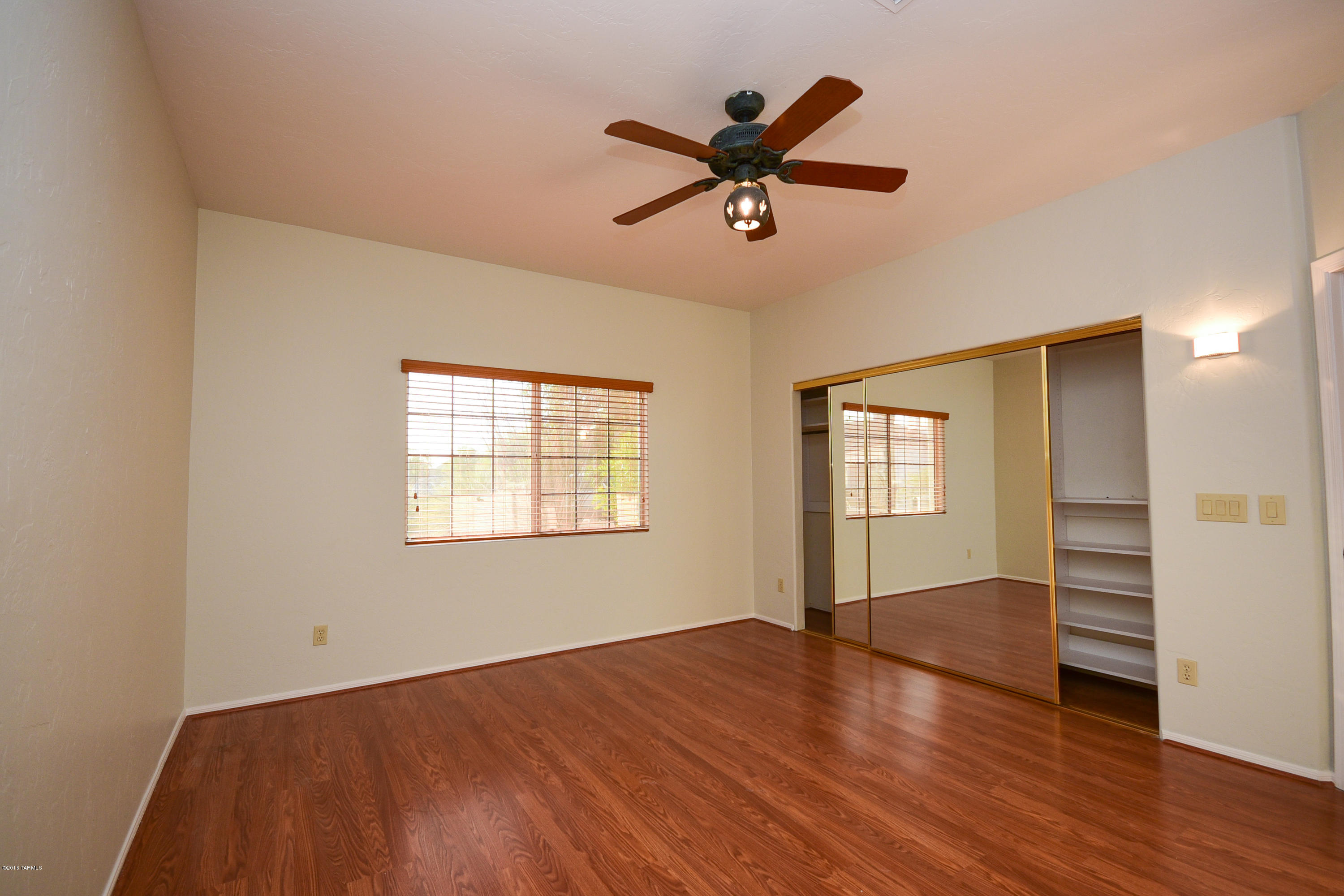 491 E Deers Rest Place