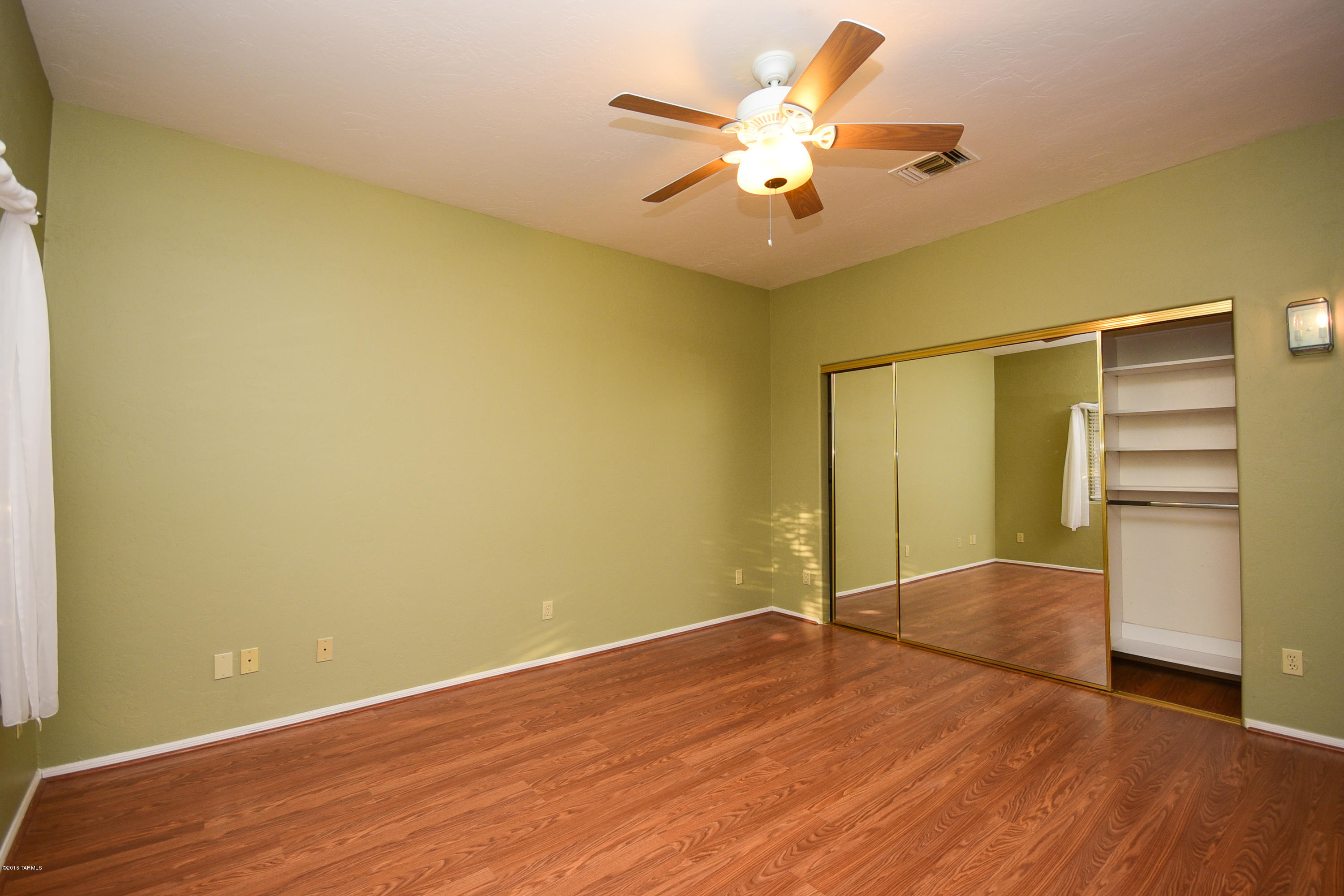 491 E Deers Rest Place