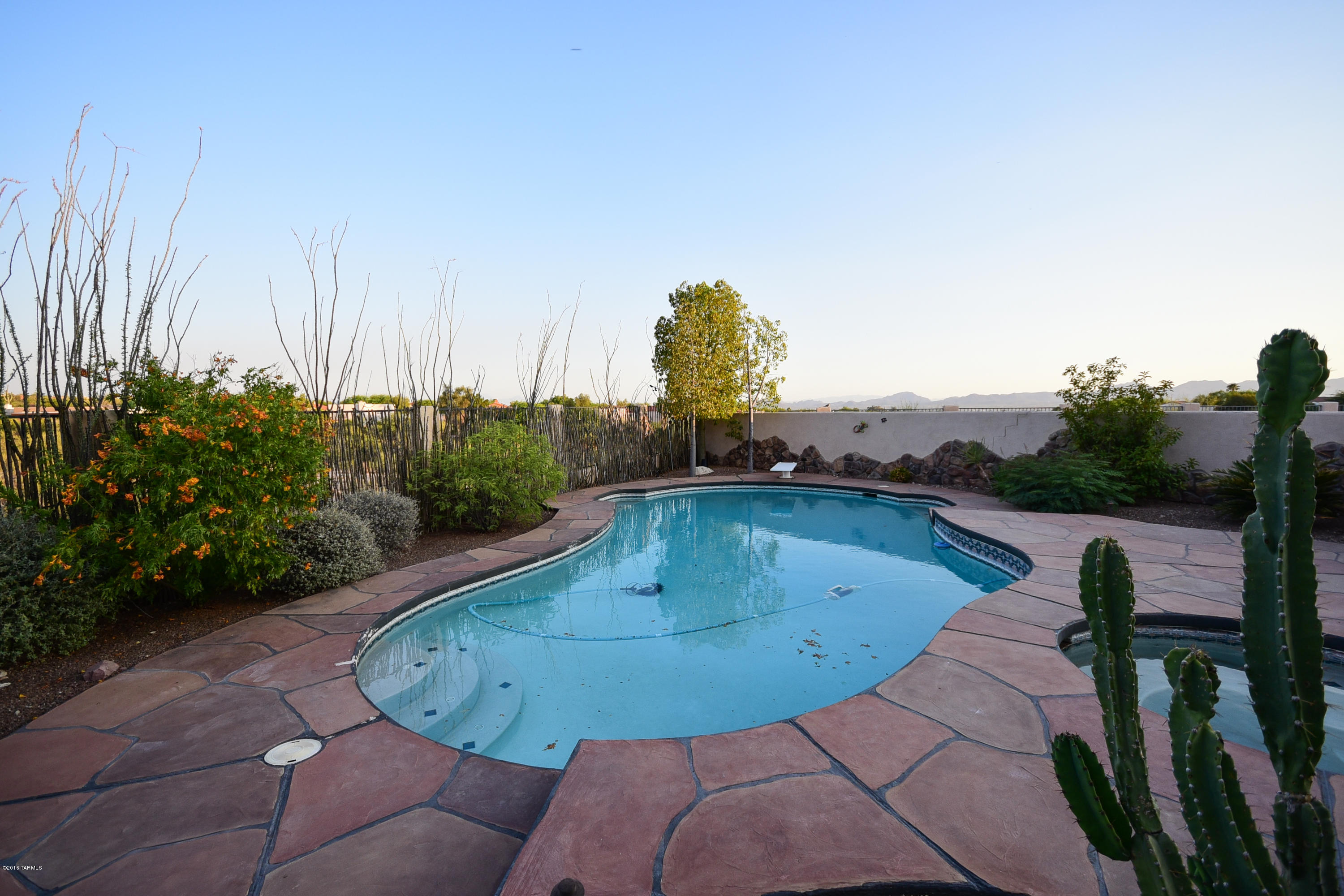 491 E Deers Rest Place