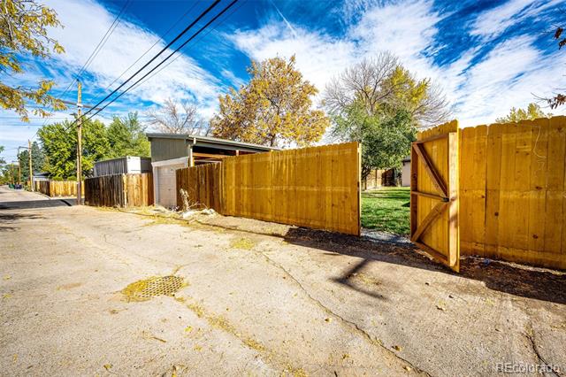 2981 Pontiac Street