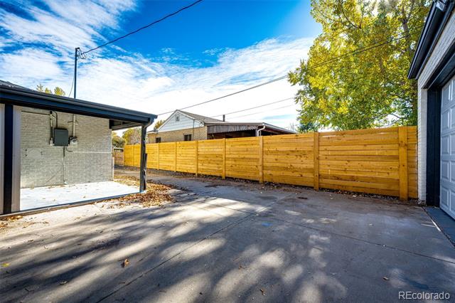 2981 Pontiac Street