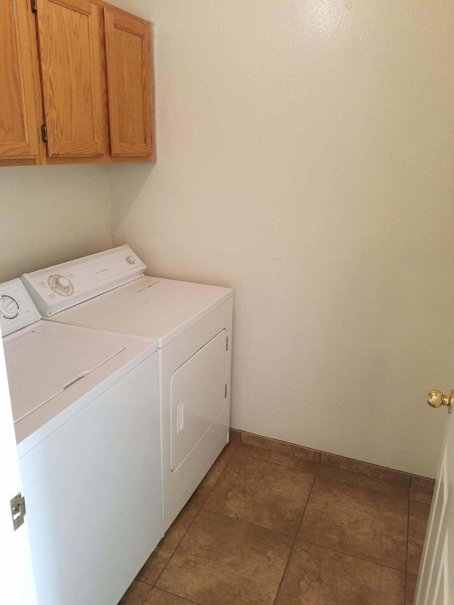 5560 N Skyset Loop