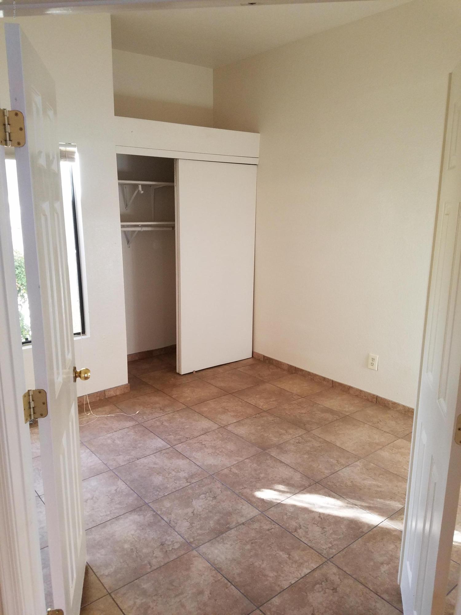 5560 N Skyset Loop