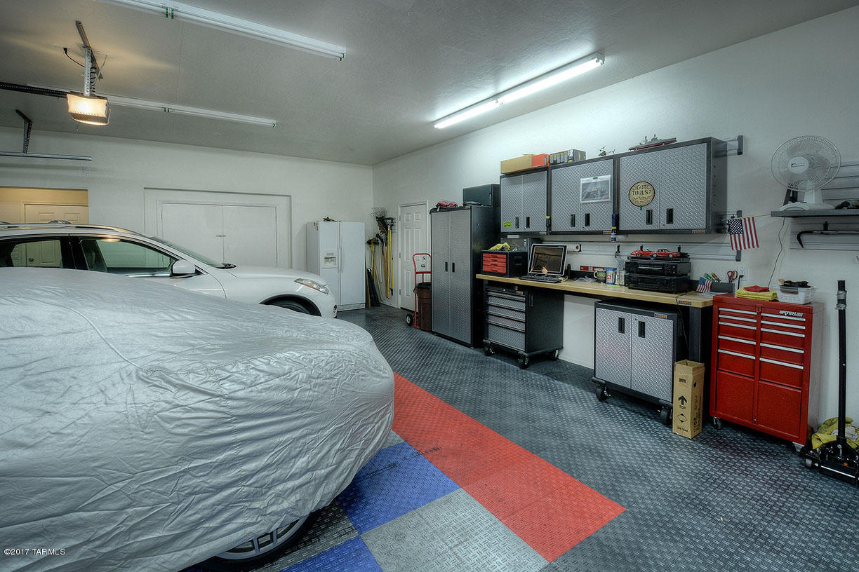 5751 N Via Lozana