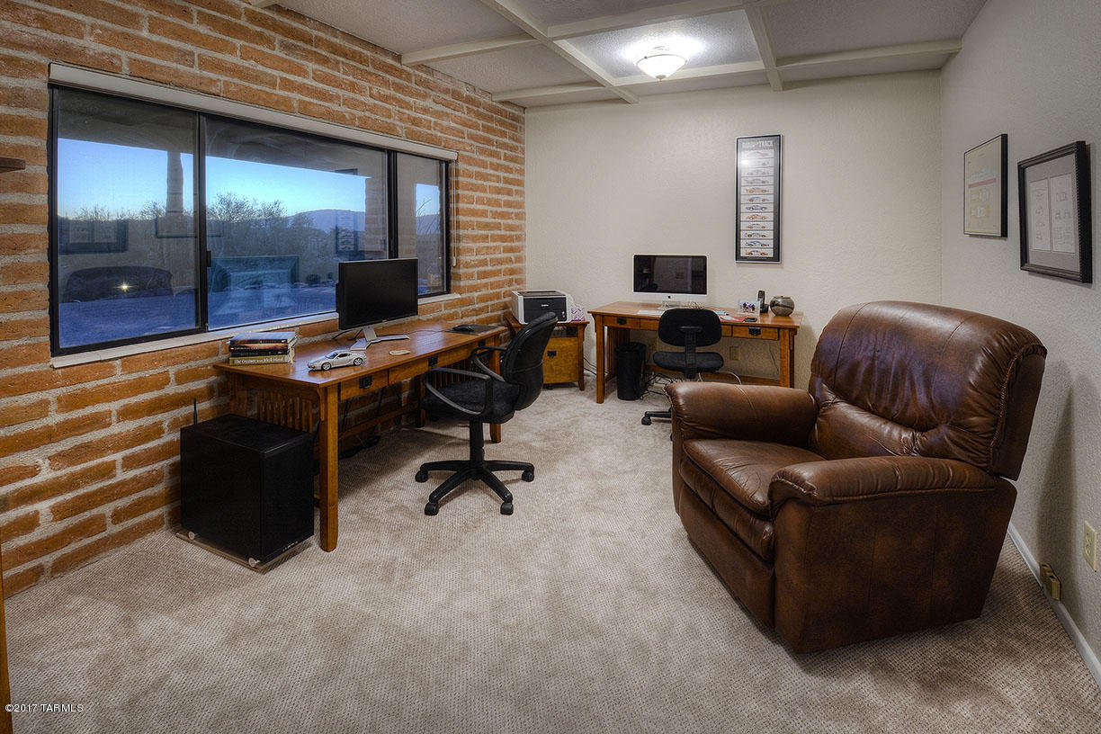 5751 N Via Lozana